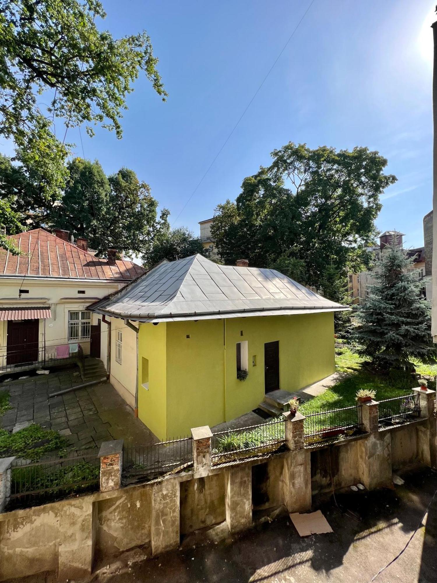 Tugan Apart Lviv Buitenkant foto